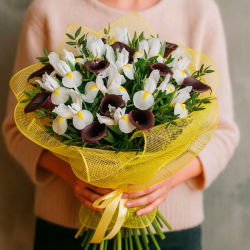 Флористический букет «Солнечное пробуждение»