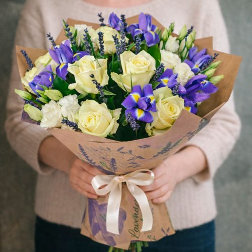 Цветочный букет «Снежная грация»