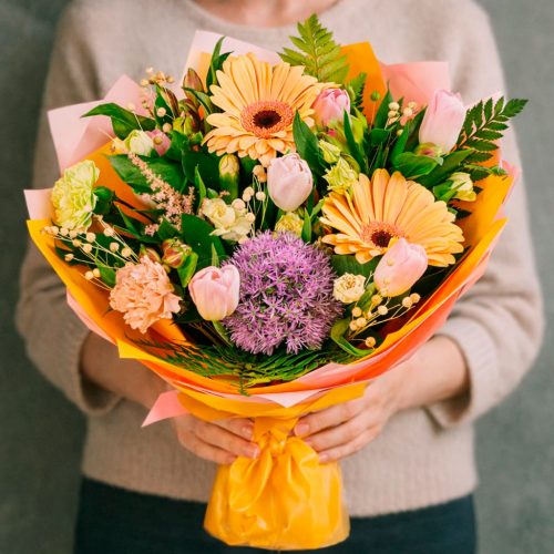 Цветочный букет «Яркий миг»